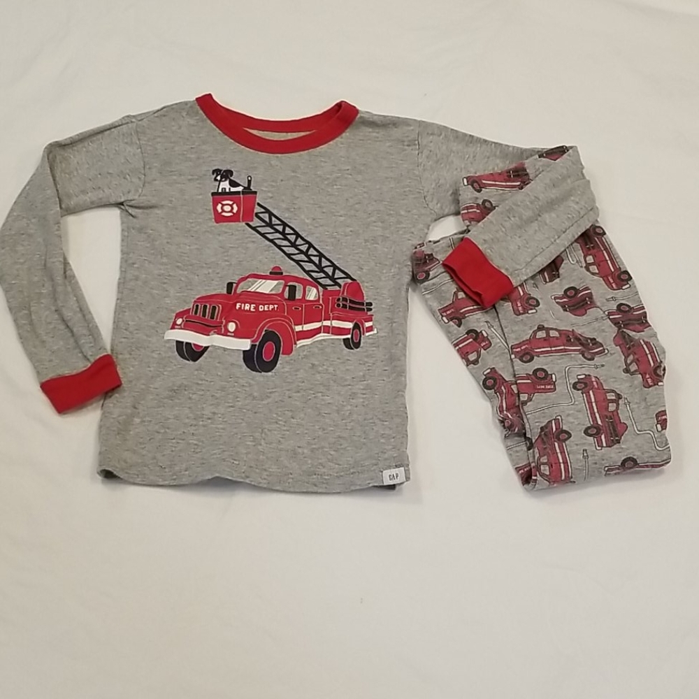 Gap Fire Truck PJs size 5T
